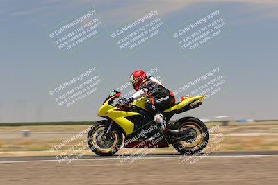 media/Jul-22-2022-TrackDaz (Fri) [[ca4971259a]]/Group B/130pm (Wheelie Bump)/